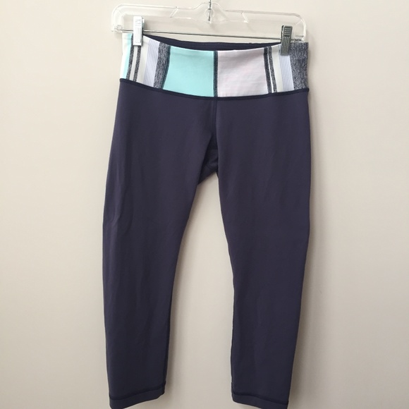 lululemon athletica Pants - Lululemon Reversible Capri Pants Size 6